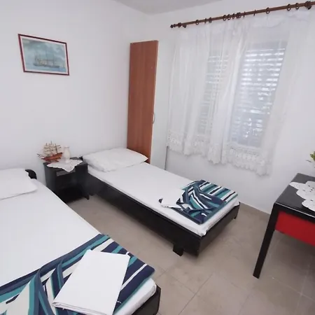 Apartament Family-friendly With Swimming Pool Trpanj, Peljesac - 15603