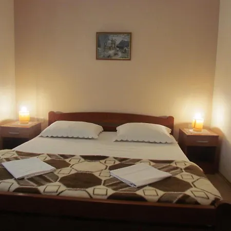 Апартаменты Family-friendly With Swimming Pool Trpanj, Peljesac - 15603 Трпань